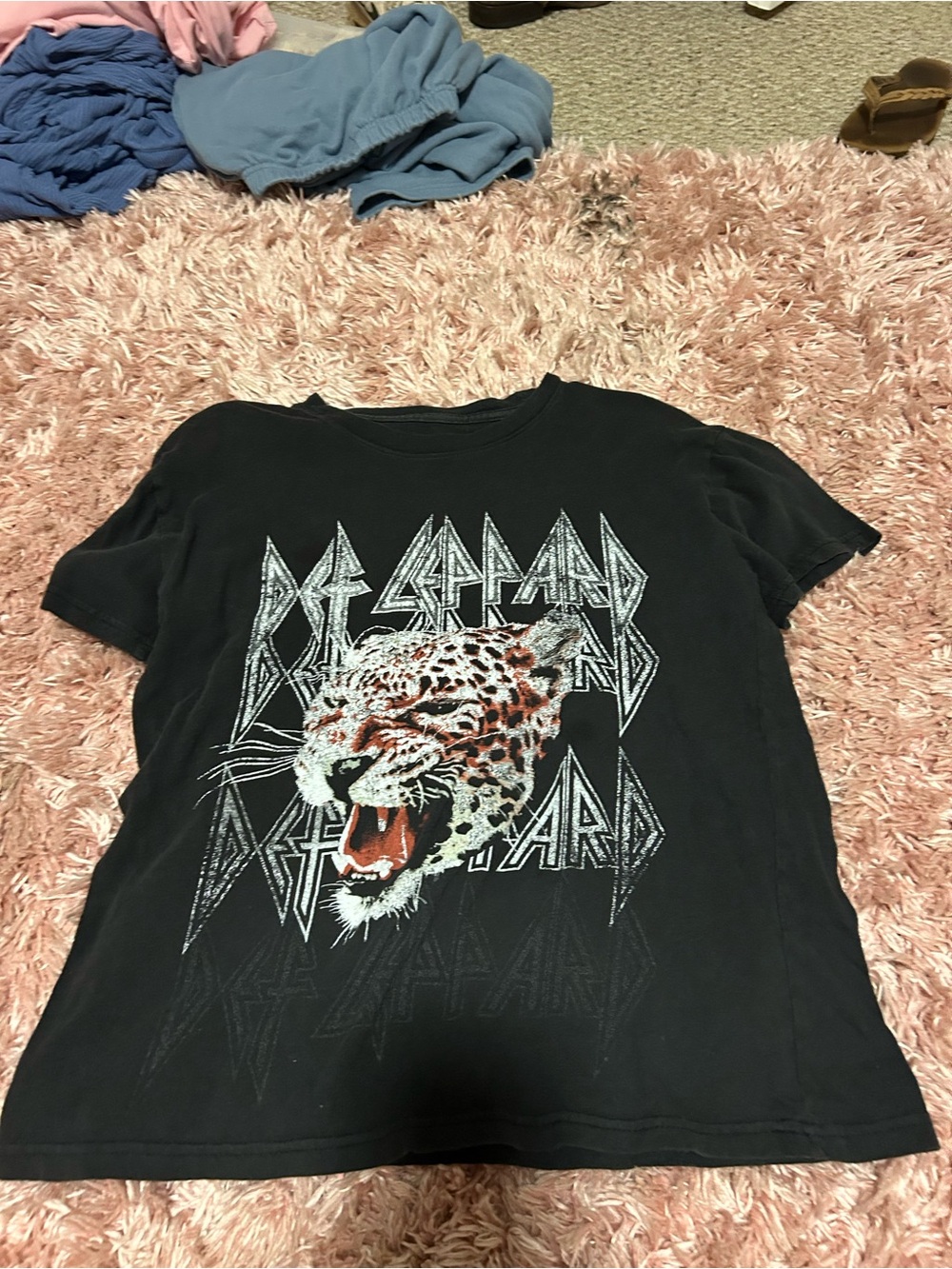 Black Def Leppard Graphic Tee with Leopard Print